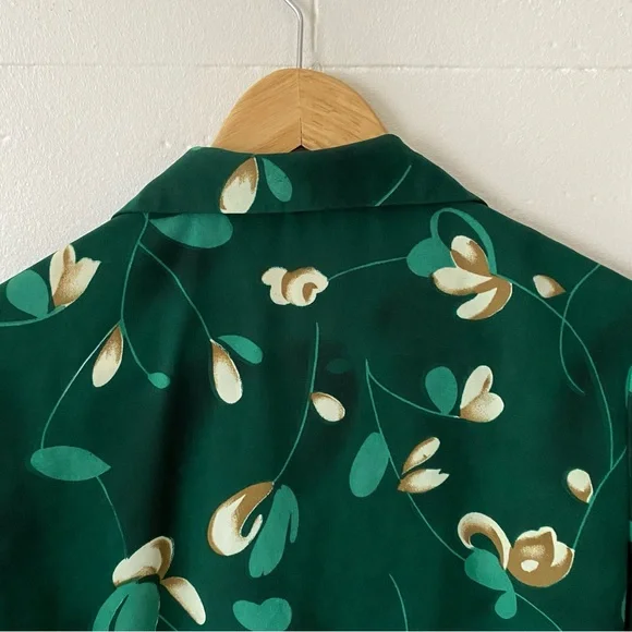 Vintage Blouse with Ornate Buttons - Picture 6 of 8